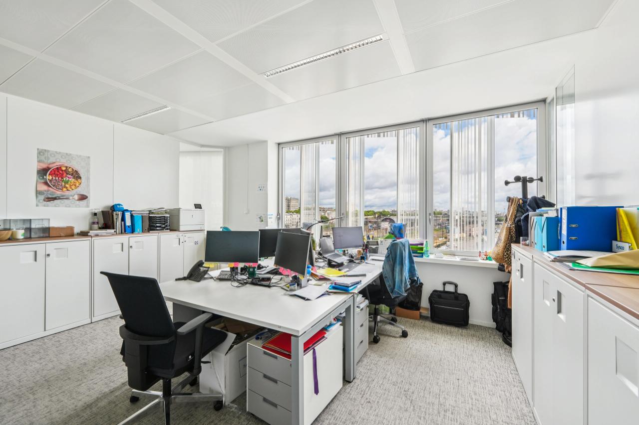 Bureau Paris 664m² Location bureau Paris OLBUR2423703 10